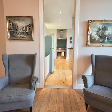Spacious 2 Bed Apt Next To Royal Mile & Waverley Эдинбург Экстерьер фото