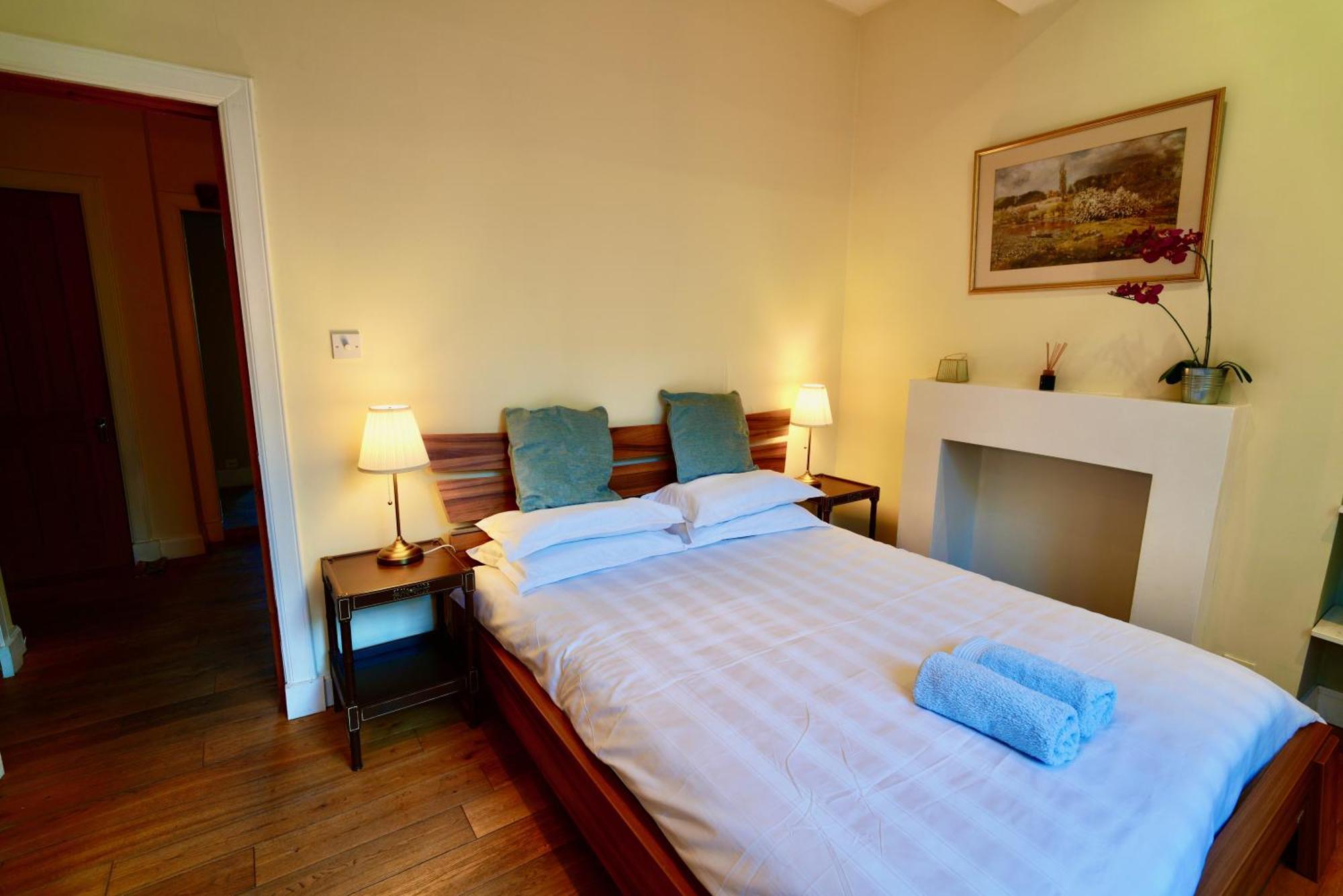 Spacious 2 Bed Apt Next To Royal Mile & Waverley Эдинбург Экстерьер фото