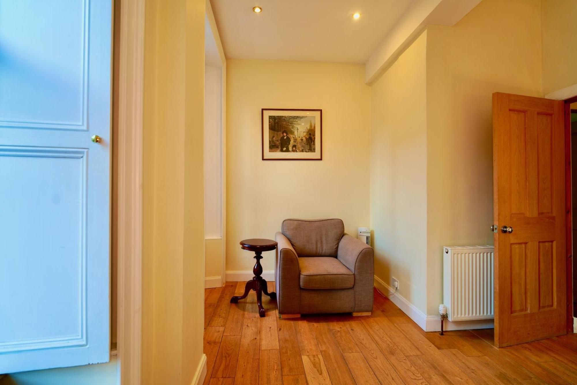 Spacious 2 Bed Apt Next To Royal Mile & Waverley Эдинбург Экстерьер фото
