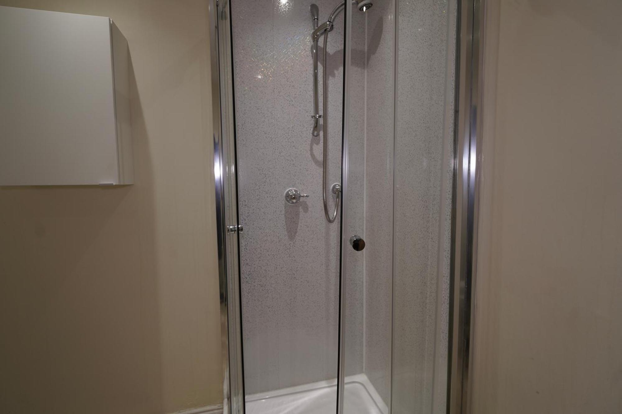 Spacious 2 Bed Apt Next To Royal Mile & Waverley Эдинбург Экстерьер фото
