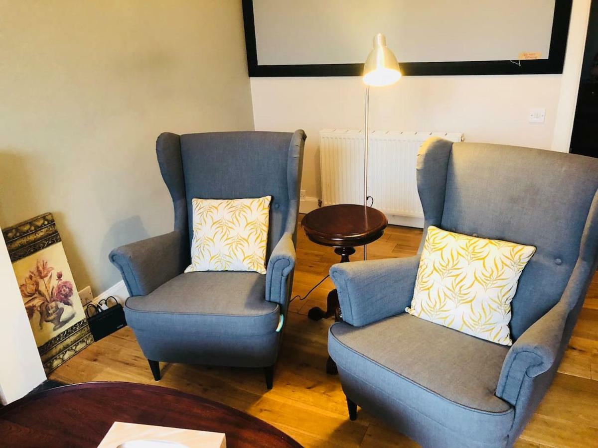 Spacious 2 Bed Apt Next To Royal Mile & Waverley Эдинбург Экстерьер фото